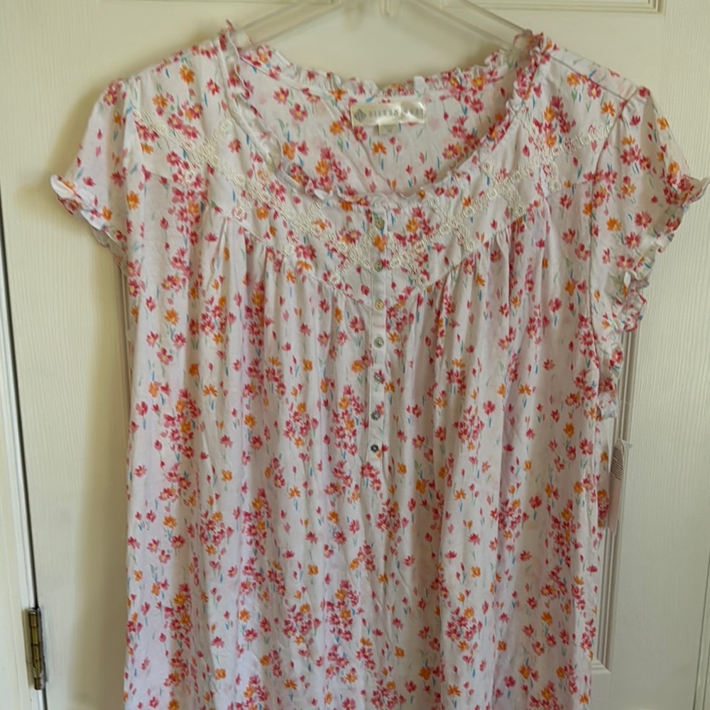 Eileen West women’s nightgown